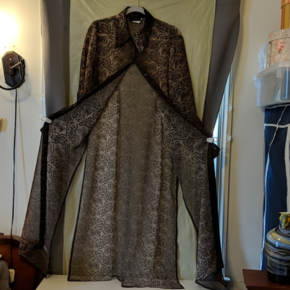 Dress - Picture 3 of 4